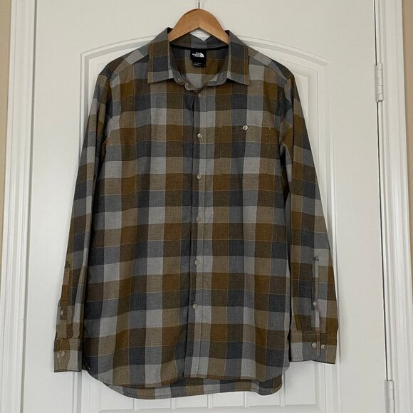 The North Face button down shirt - Picture 1 of 7